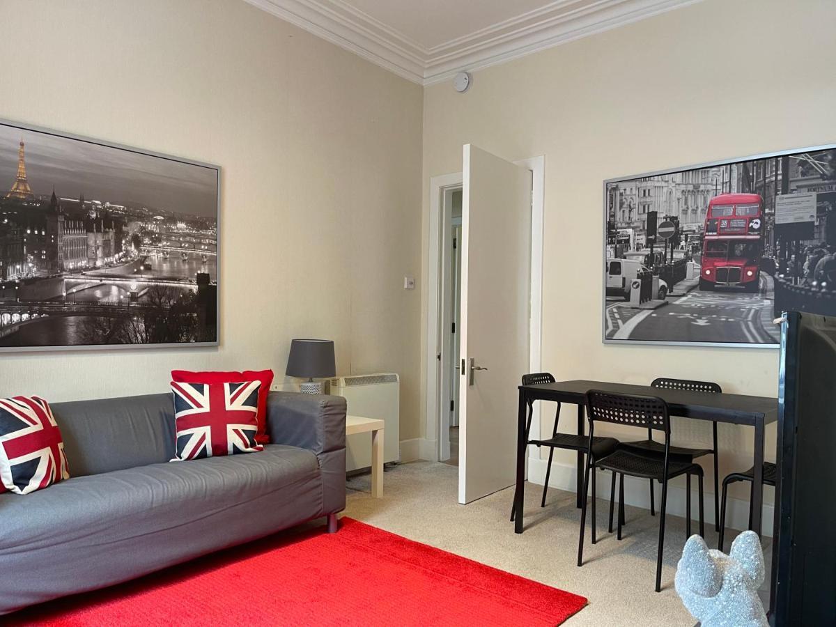 Beautiful 2 Bedroom Apartment- Prime Location, Aberdeen Centre المظهر الخارجي الصورة