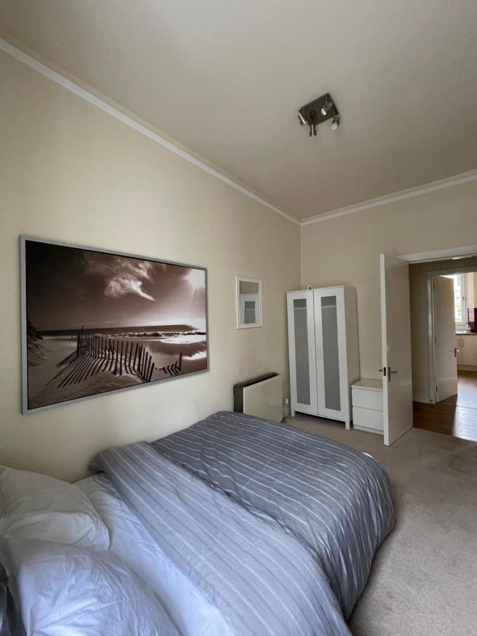 Beautiful 2 Bedroom Apartment- Prime Location, Aberdeen Centre المظهر الخارجي الصورة
